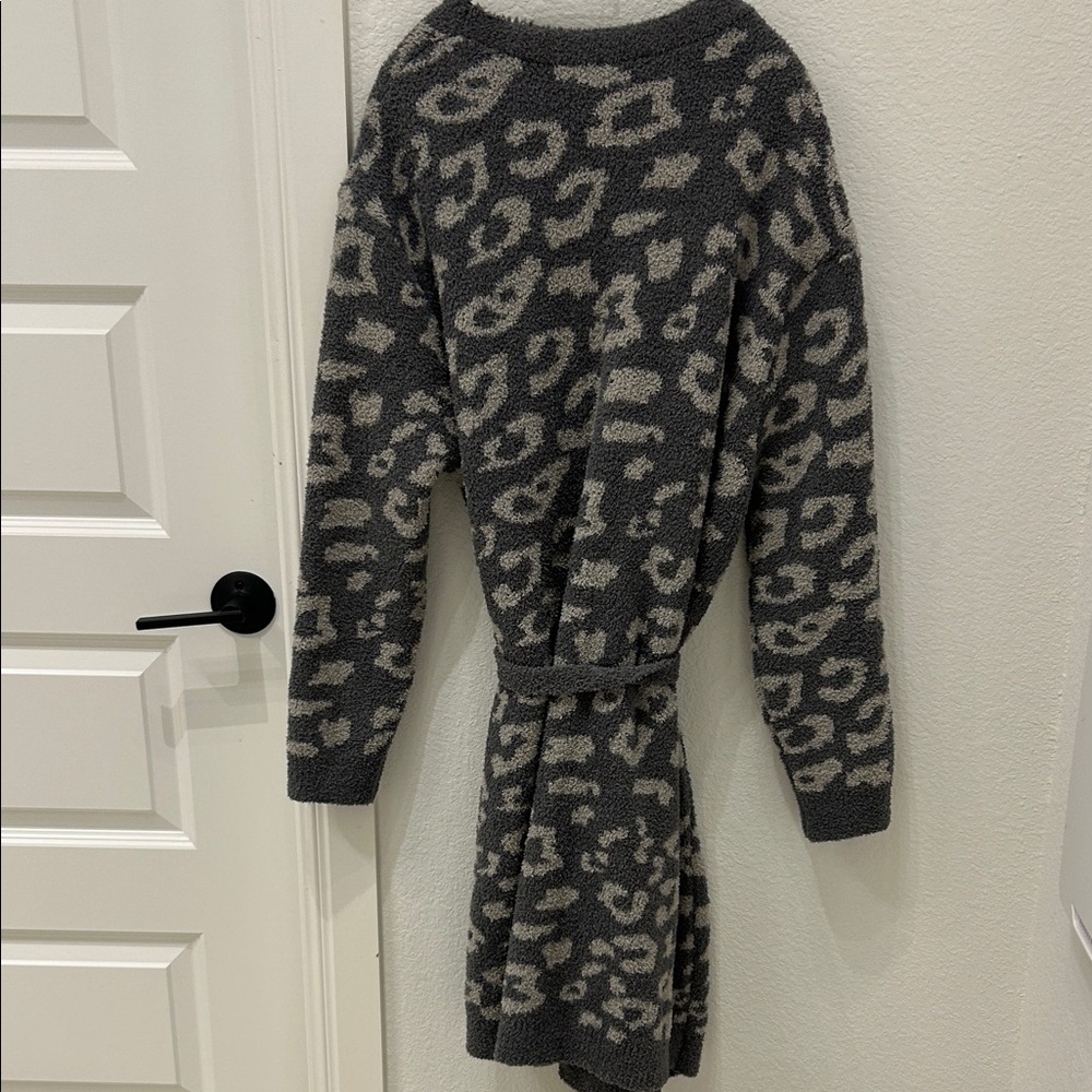 Gray Leopard Print Robe with Belt - Picture 4 of 9